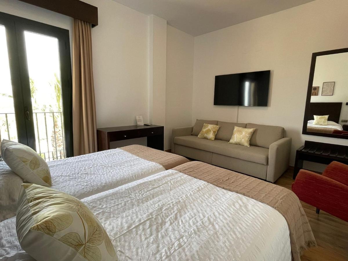 Hotel Cuatro Vientos 3*